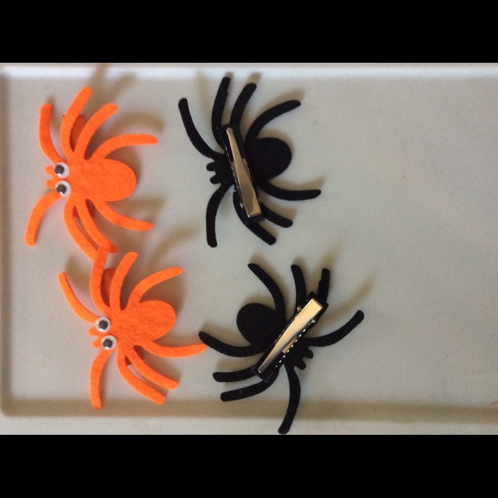Halloween spider pin